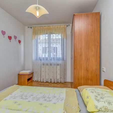 Apartment Complex Silva Ровінь Екстер'єр фото